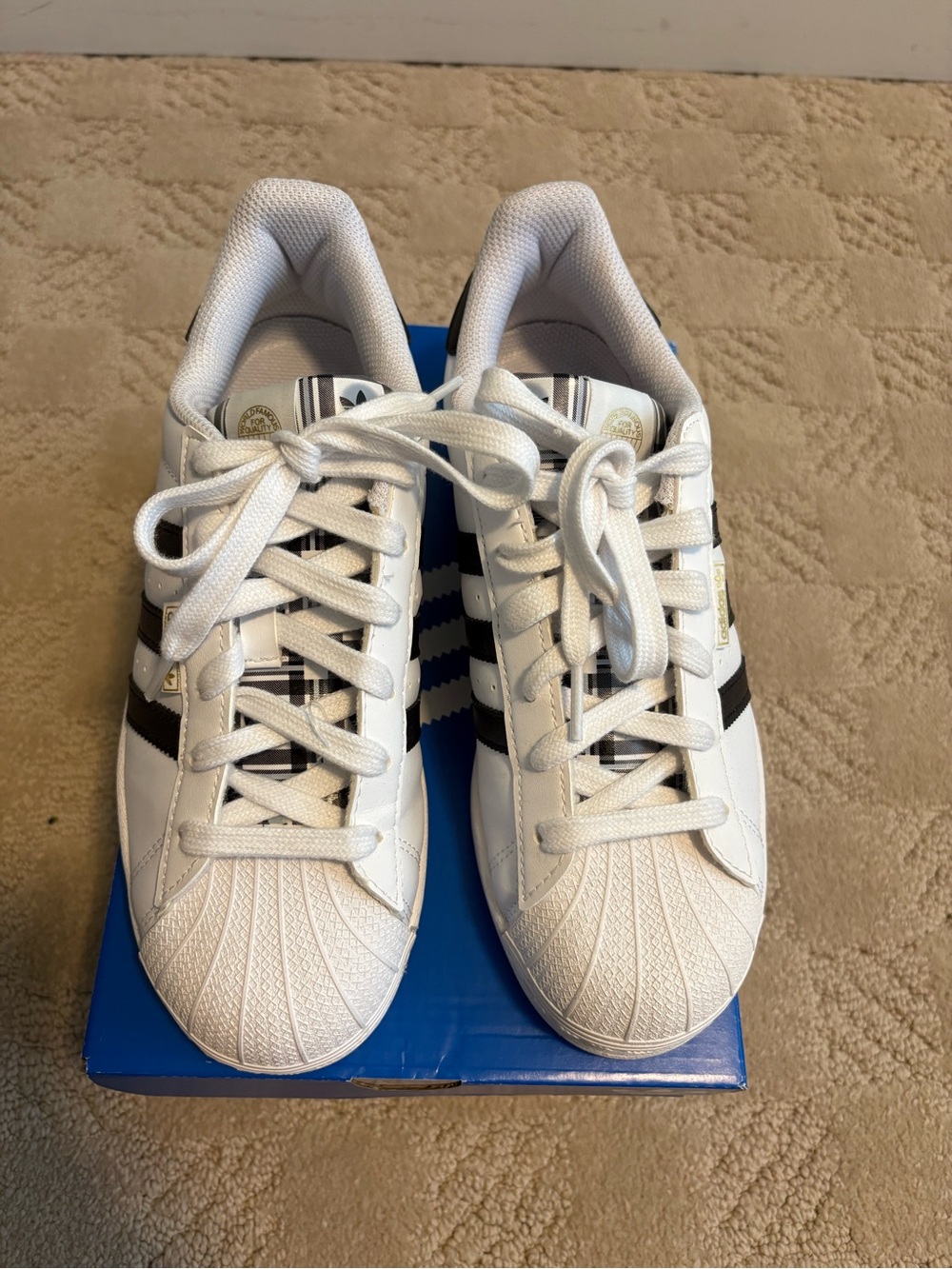 Adidas Superstar, womens 7